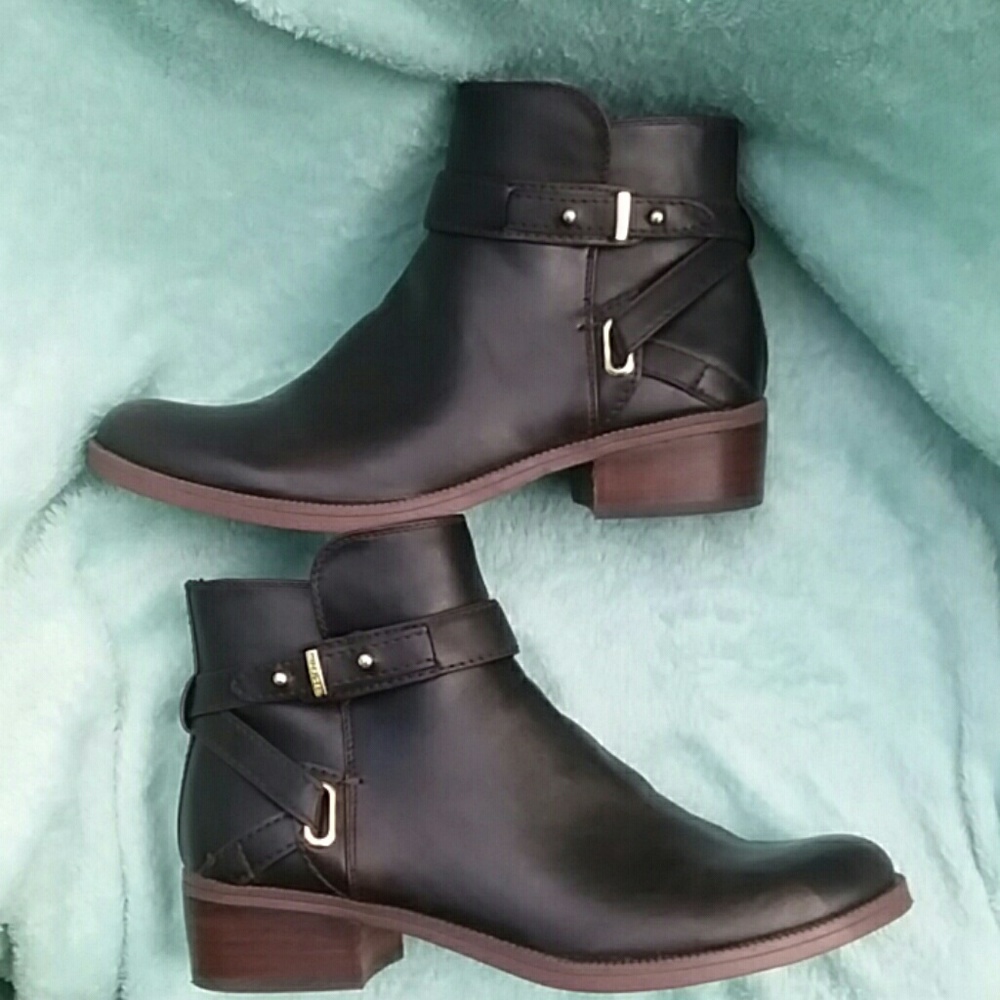 Tommy Hilfiger booties size 8.5